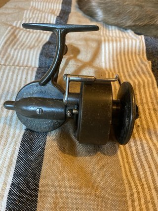 Carrete de pesca SAGARRA