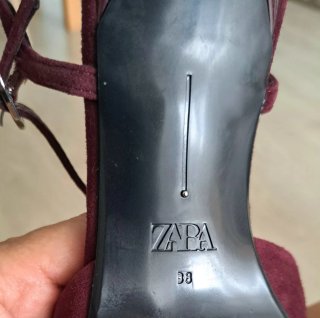 Zapatos Zara tacón fino burdeos