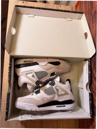 Jordan 4 Retro Military Negro Talla 40