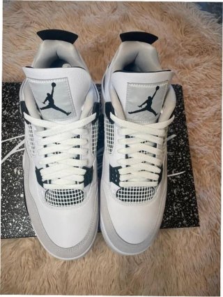 Jordan 4 Retro Military Negro Talla 43