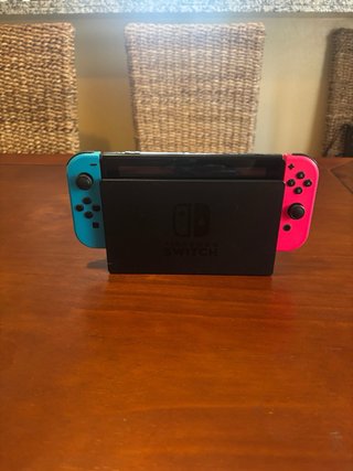 Nintendo Switch + Accesorios y Juegos