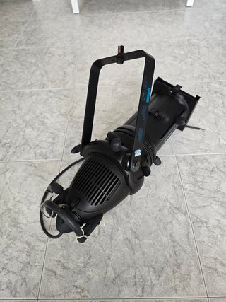 Foco Strand Lighting SL 15/32
