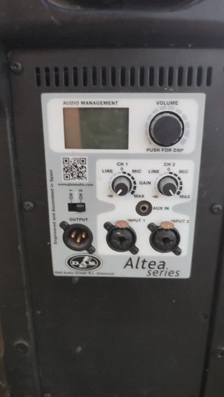 Altavoz autoamplificado DAS Negro