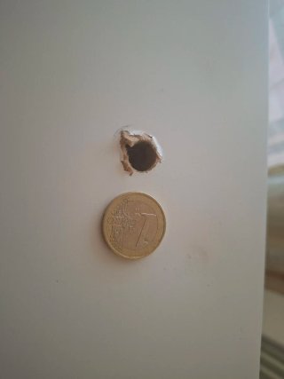 Escritorio Ikea Micke blanco con cajón dañado