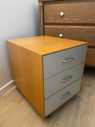 Escritorio madera de cerezo y mesilla
