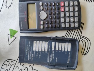 Calculadora Científica Casio fx-82MS