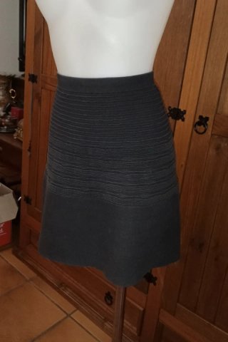 Falda de punto Stefanel gris y negra