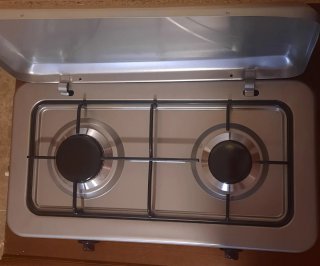 Hornillo gas butano 2 fuegos con tapa