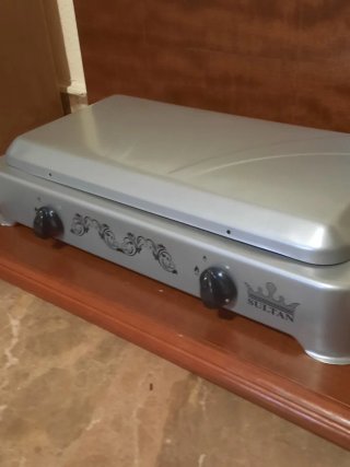Hornillo gas butano 2 fuegos con tapa