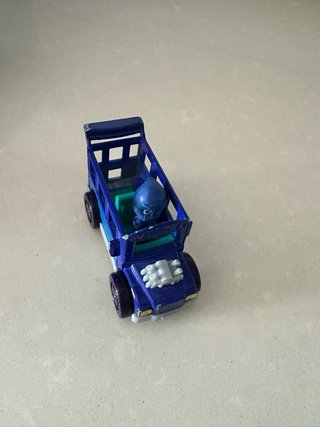 Base PJ Masks con figuras y coche