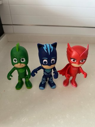 Base PJ Masks con figuras y coche