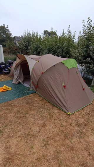 Quechua Seconds Family 4.2 XL