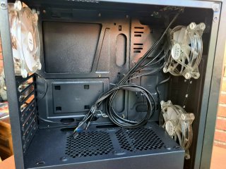 Caja PC Aerocool Cylon + 3 ventiladores RGB