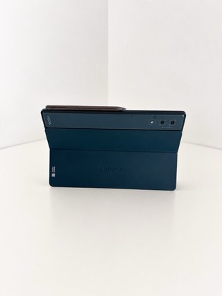 Lenovo Yoga Tab Plus con teclado y lápiz