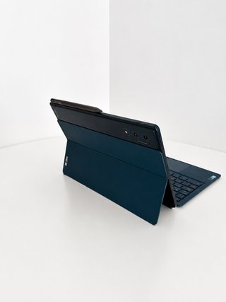 Lenovo Yoga Tab Plus con teclado y lápiz