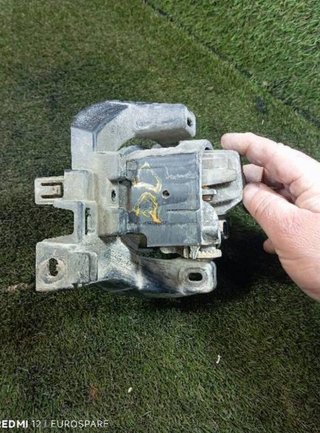 Toyota 47200 8121048051 52125-60060 faro land 2.8