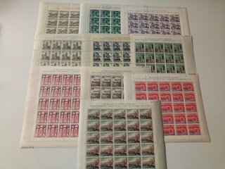 Serie en hojas de 25 sellos de España nuevos**