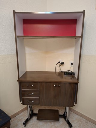 Mueble antiguo madera y metal