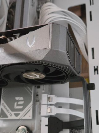 Tarjeta Gráfica Zotac RTX 5070 Ti