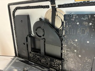 iMac 21 2013 para piezas con 2 RAM 4gb