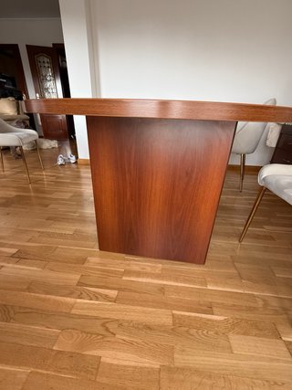 Mesa Comedor/Reuniones Ovalada Madera