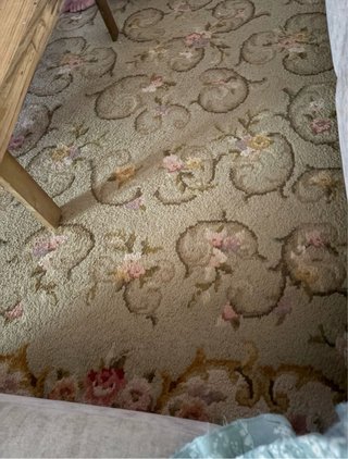 Alfombra floral beige y rosa