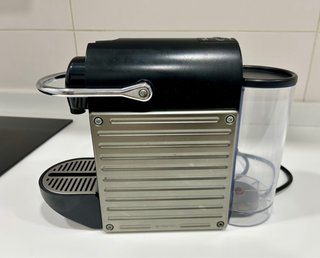 Cafetera Nespresso Krups Pixie