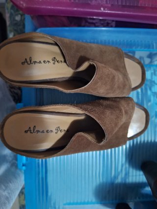 Tacones Alma en Pena Tachuelas Marrones