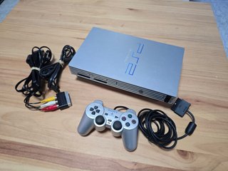 Consola Sony PS2 Plata