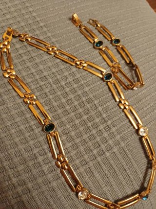 Pulsera y Gargantilla dorada con Piedras Azules