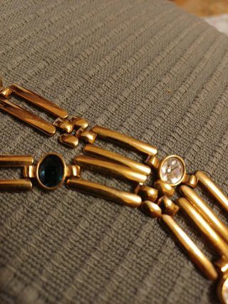 Pulsera y Gargantilla dorada con Piedras Azules