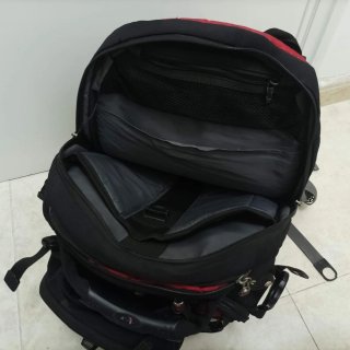 Mochila Swiss Gear Negra y Roja