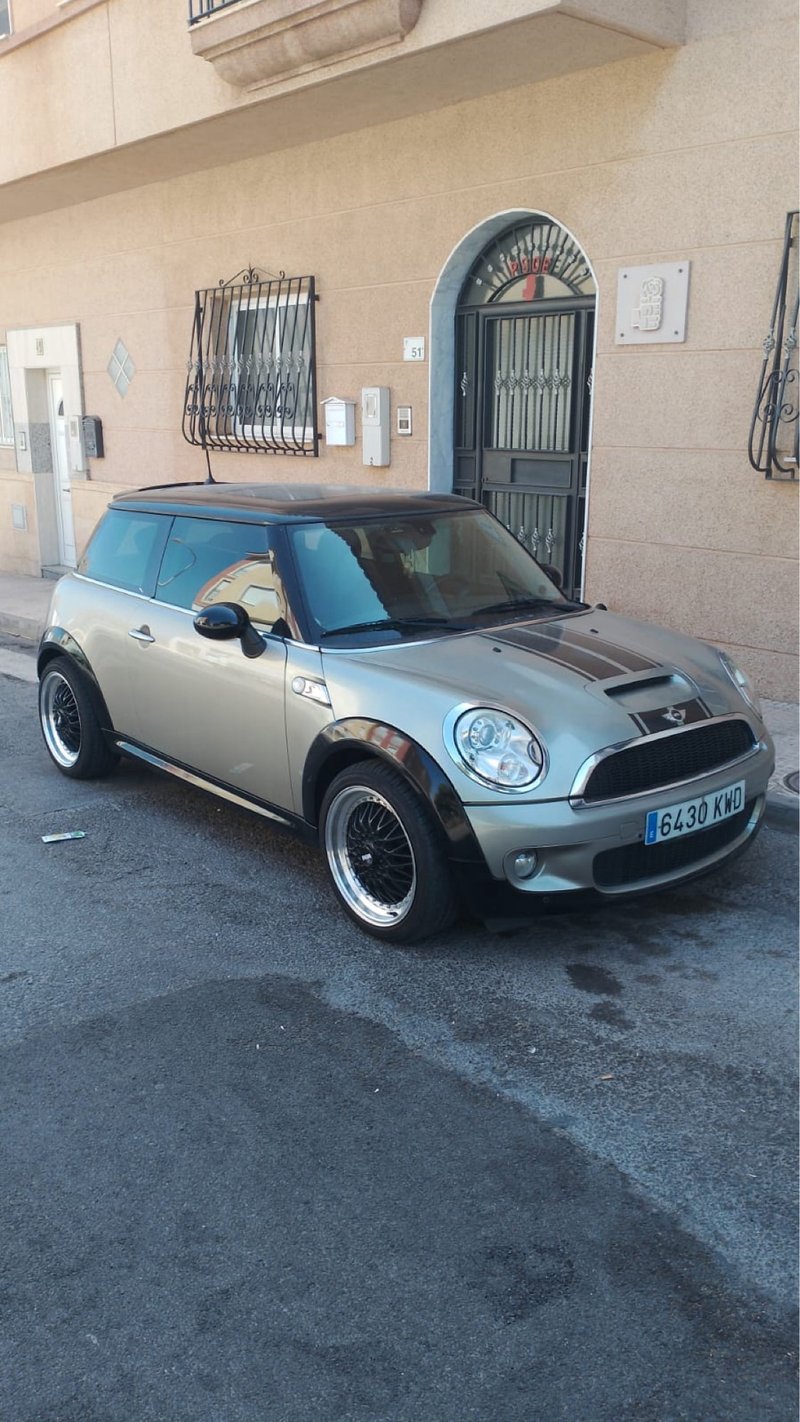 MINI Cooper S 2009 - foto 1