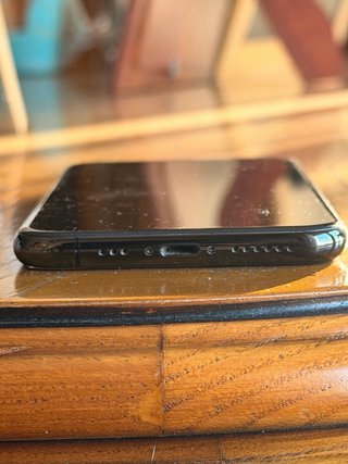 iPhone 11 Pro 64GB en perfecti estado.