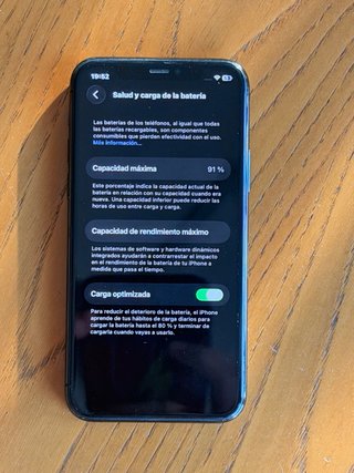 iPhone 11 Pro 64GB en perfecti estado.