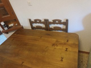 Mesa comedor rústica artesanal y 4 sillas