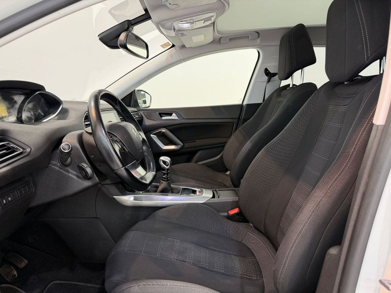 Peugeot 308 2017, foto 7