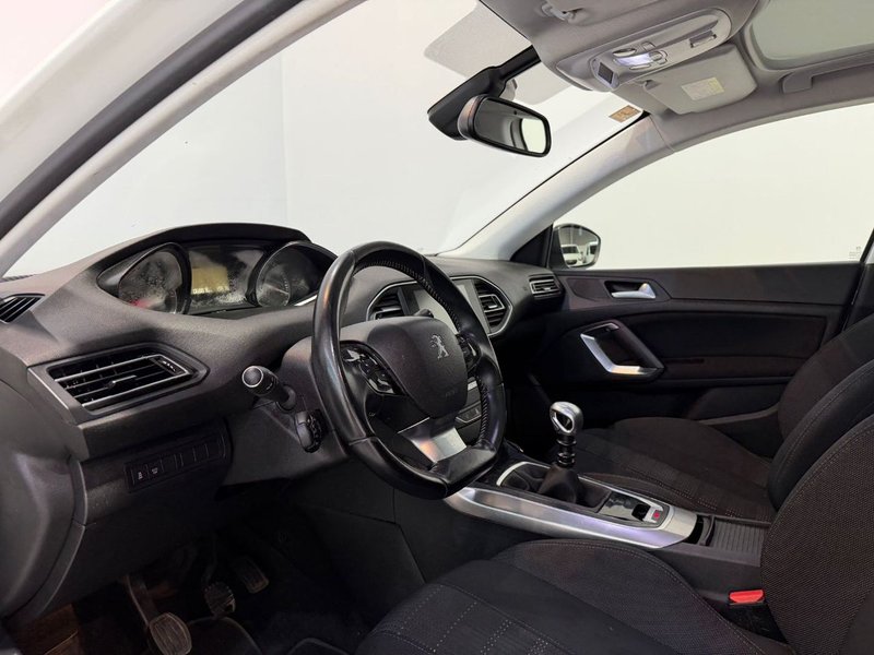 Peugeot 308 2017, foto 8