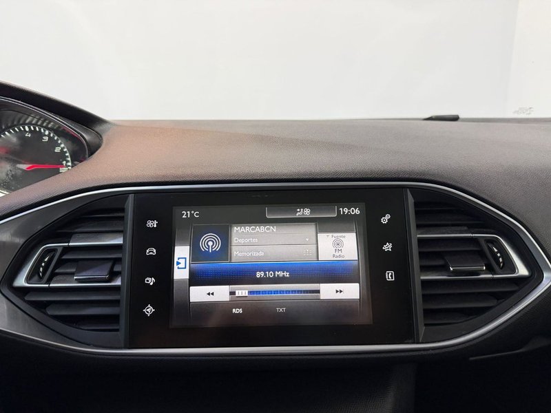 Peugeot 308 2017, foto 12