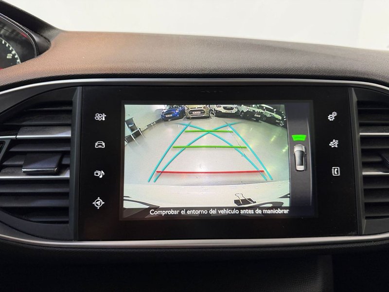 Peugeot 308 2017, foto 17