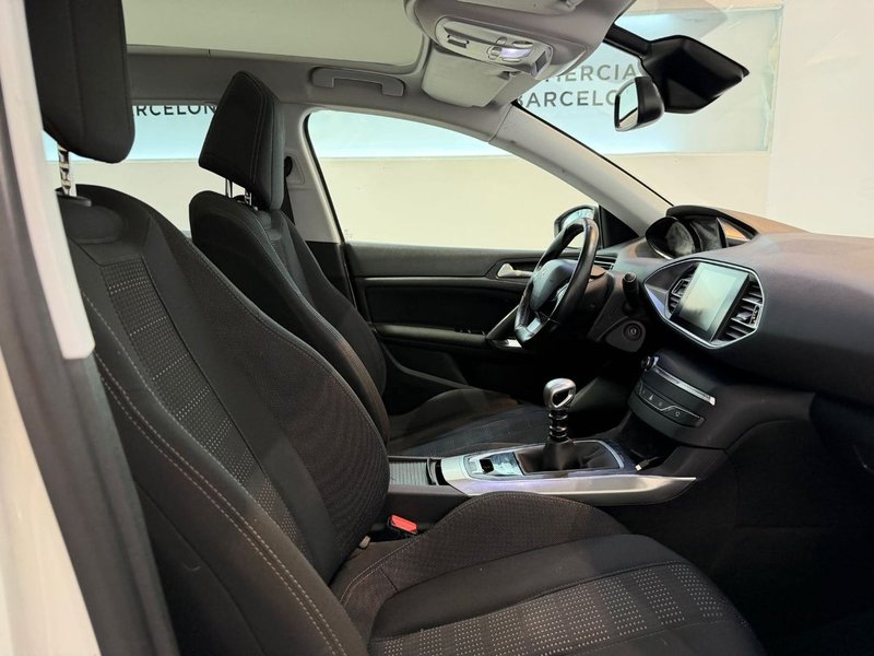 Peugeot 308 2017, foto 18