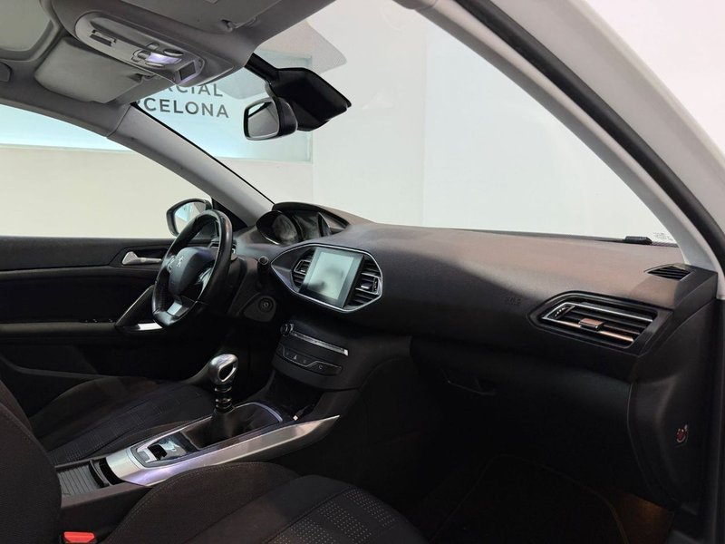 Peugeot 308 2017, foto 19