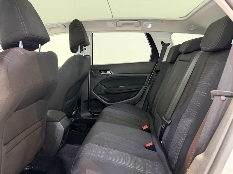 Peugeot 308 2017, foto 21
