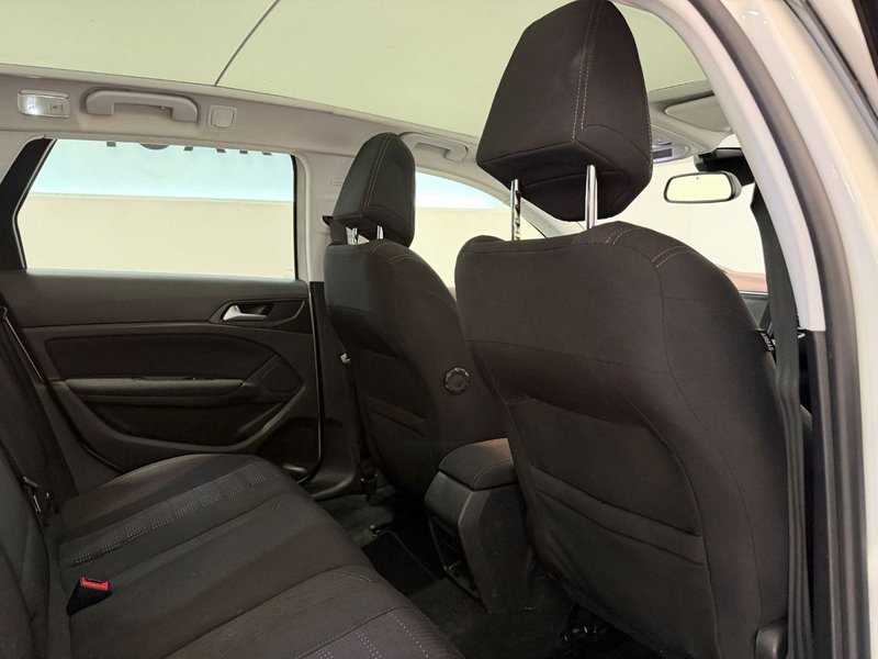 Peugeot 308 2017, foto 24