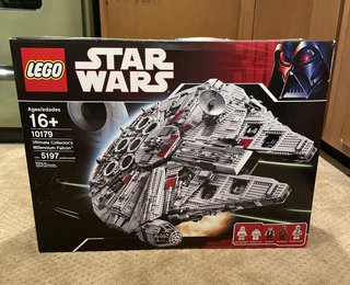 LEGO Star Wars 10179 Millennium Falcon UCS