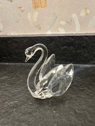 9 figuras cristal facetado y vitrina expositora