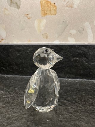 9 figuras cristal facetado y vitrina expositora