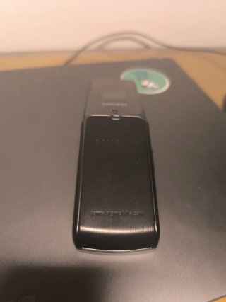 Móvil Samsung teclas + Cargador