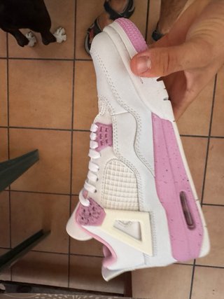 Zapatillas Jordan Rojas y Blancas