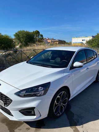 Ford Focus ST line